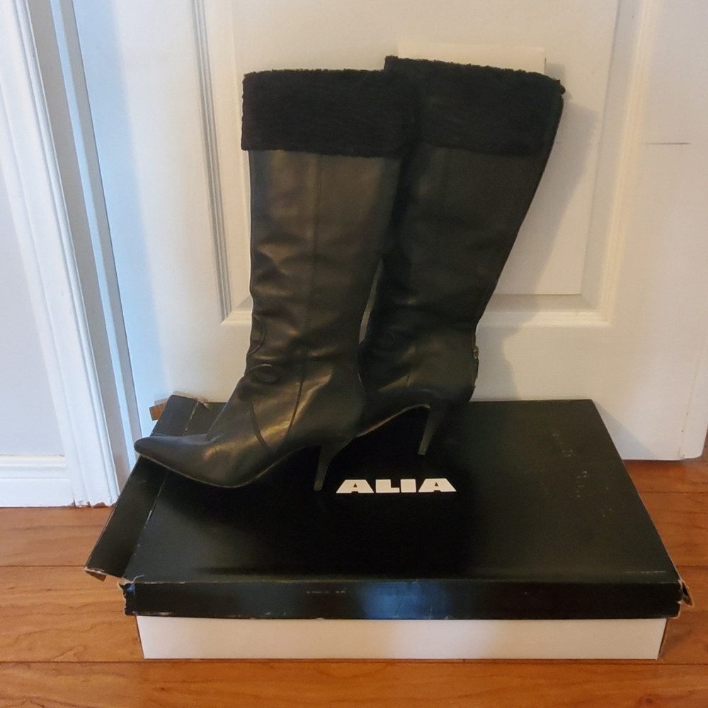 Women's Boots ALIA. Genuine leather. Size 8